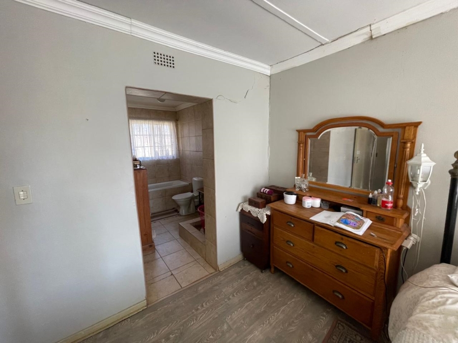 5 Bedroom Property for Sale in Riebeeckstad Free State